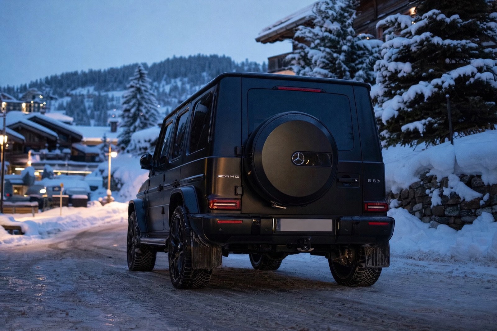 Mercedes-AMG G 63 vue arrière à Courchevel, location Motors Line