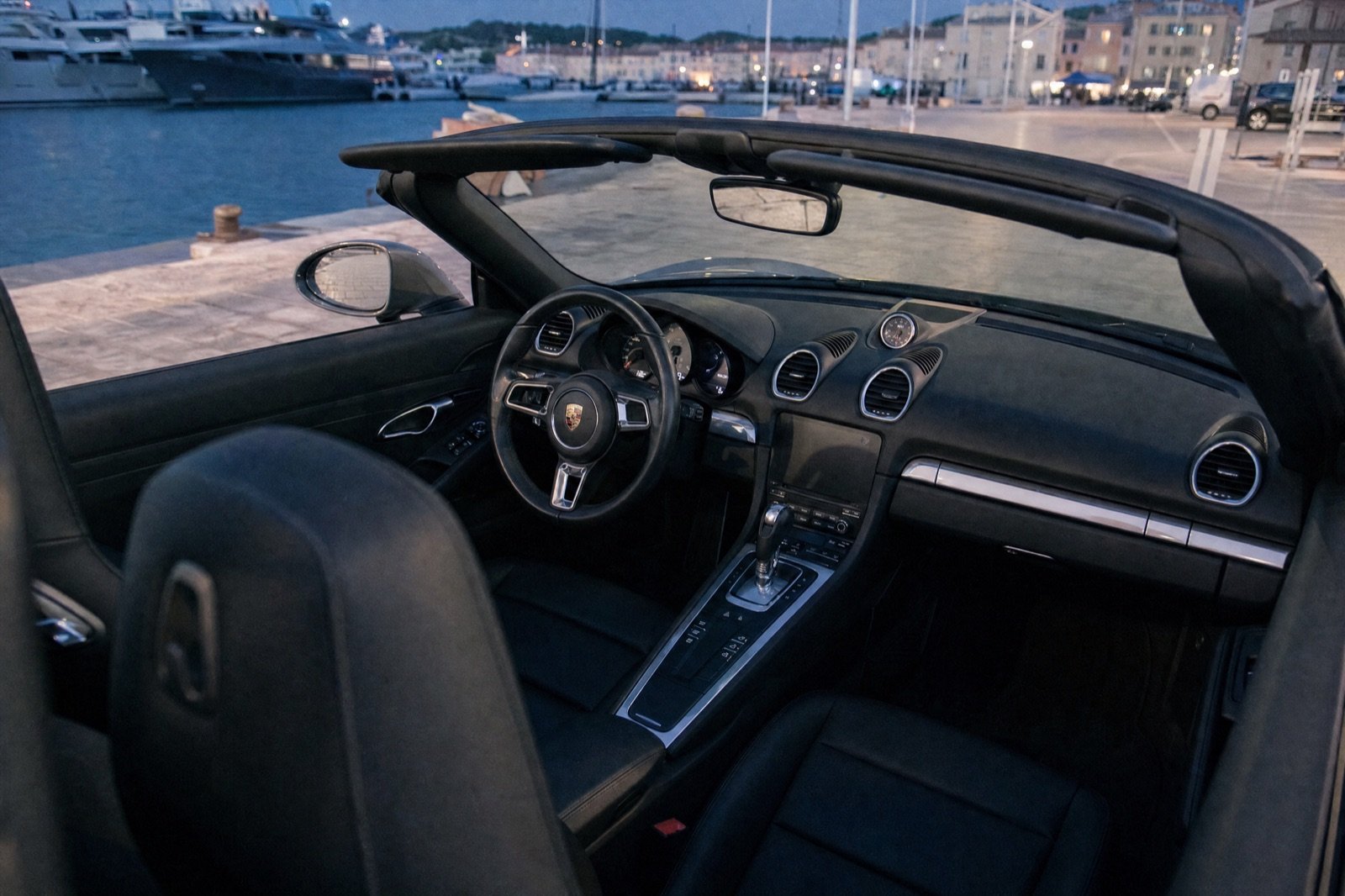 Intérieur Porsche 718 Boxster cabriolet, location Motors Line